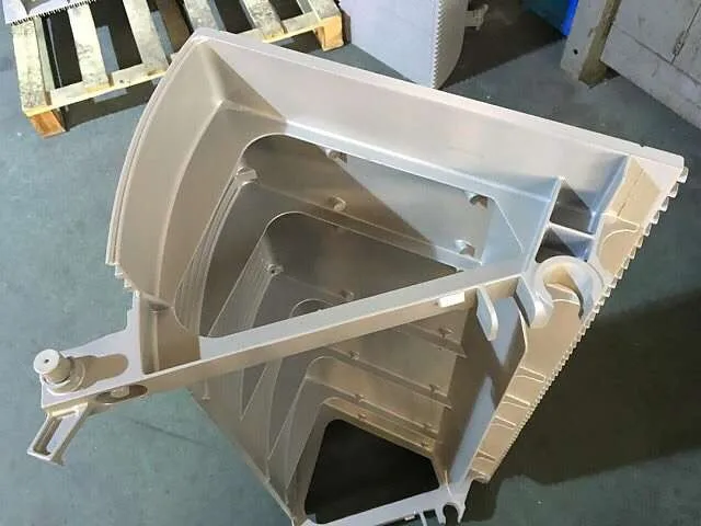 

Escalator step pallet XAA26140