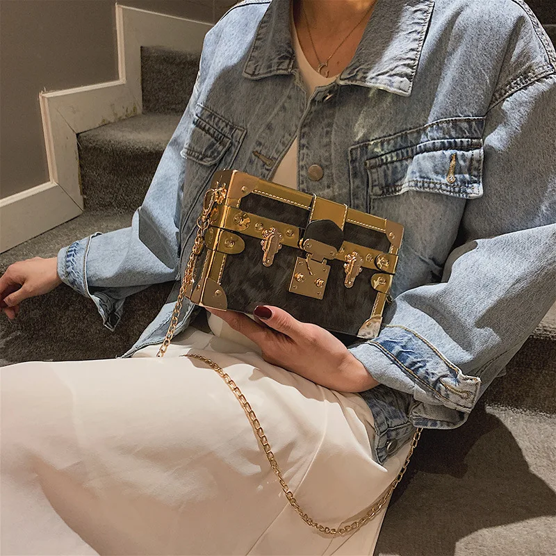 جديد النساء مربع حقيبة بو التطريز أزياء النساء شنطة كتف Crossbody أكياس مساء أكياس مربع مخلب بولسا الأنثوية