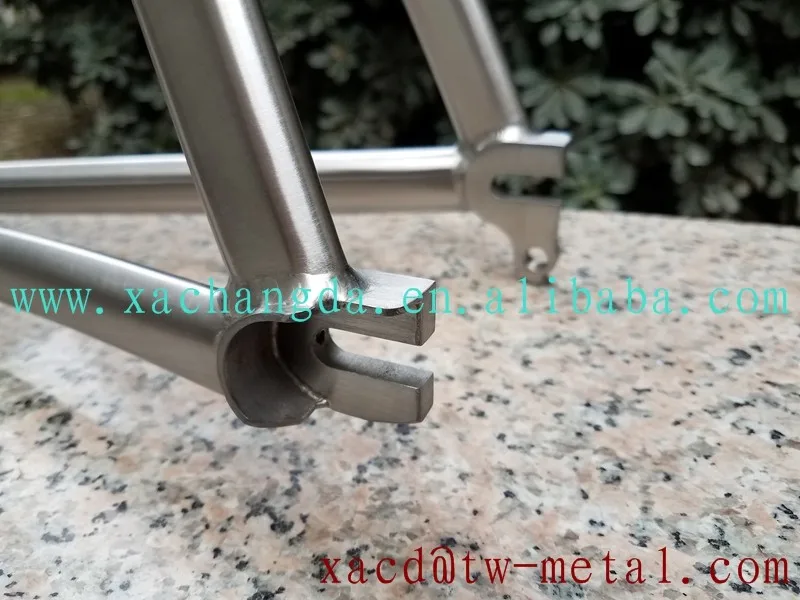 Discount Titanium blade bicycle frame chinese Ti Time Trial bicycle frame Custom Titanium 700C road bike frame 9 Discount Titanium blade bicycle frame chinese Ti Time Trial bicycle frame Custom Titanium 700C road bike frame 9