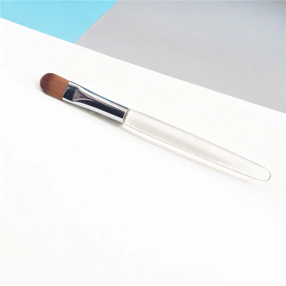 Trish McEvoy Brush 66 Cream Blender Brush _ 1