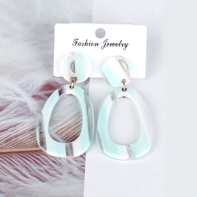 YUQINQIN Classic Drop Earrings for Women Acrylic Earrings Female Big Long Geometric Dangling Fashion Elegant Resin Earring 2018 (5)