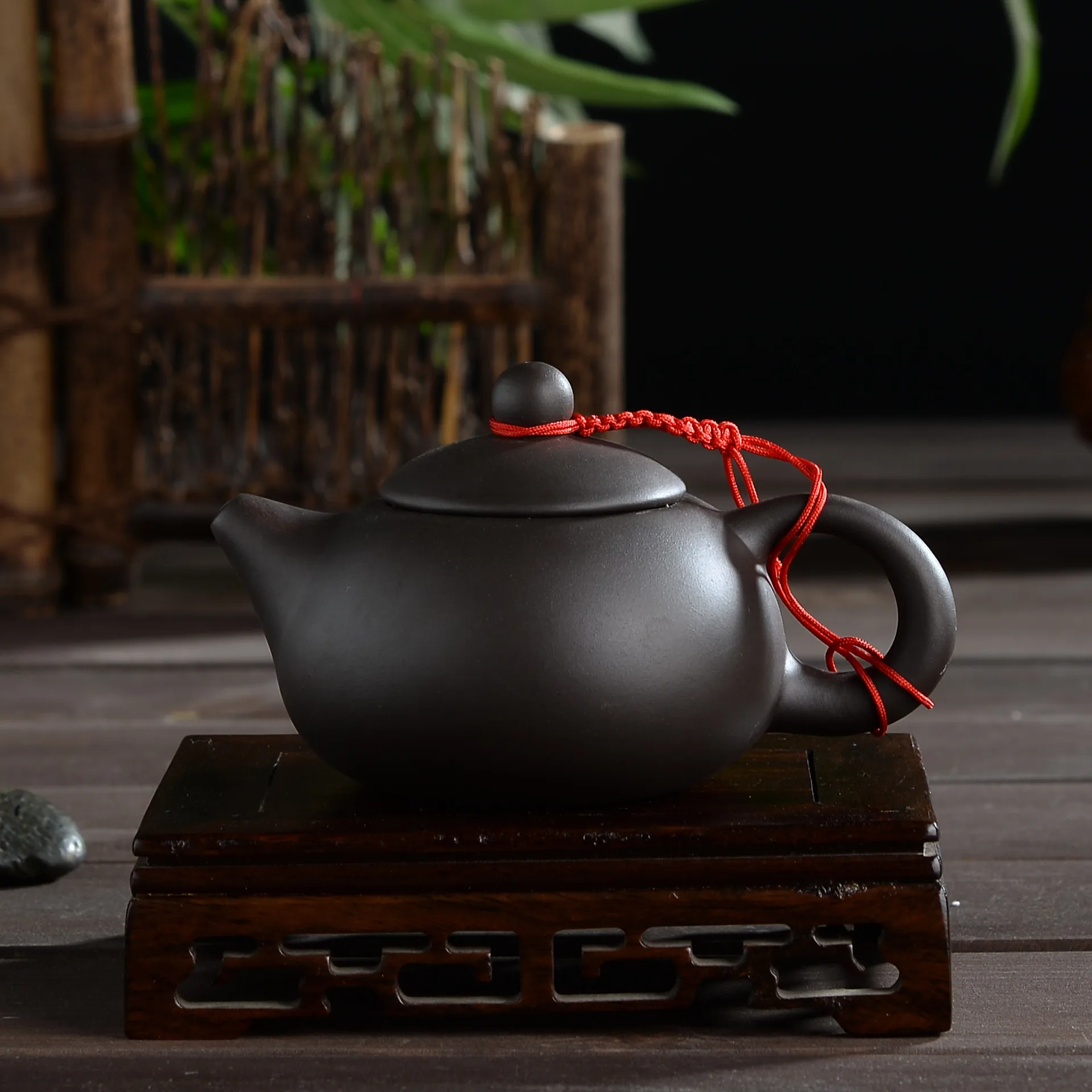 

Purple sand teapot Household ceramics kung fu tea set Porcelain tea regimen of a complete set recommended priced direct selling