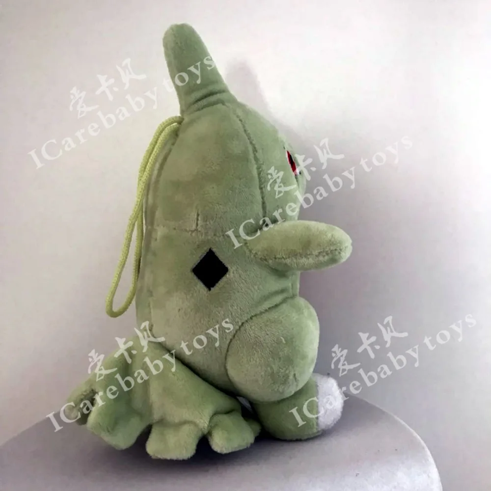 Можно повесить новые Larvitar Peluche 22 см плюшевые куклы мягкие аниме мультфильм мягкие вечерние подарочные мягкие игрушки