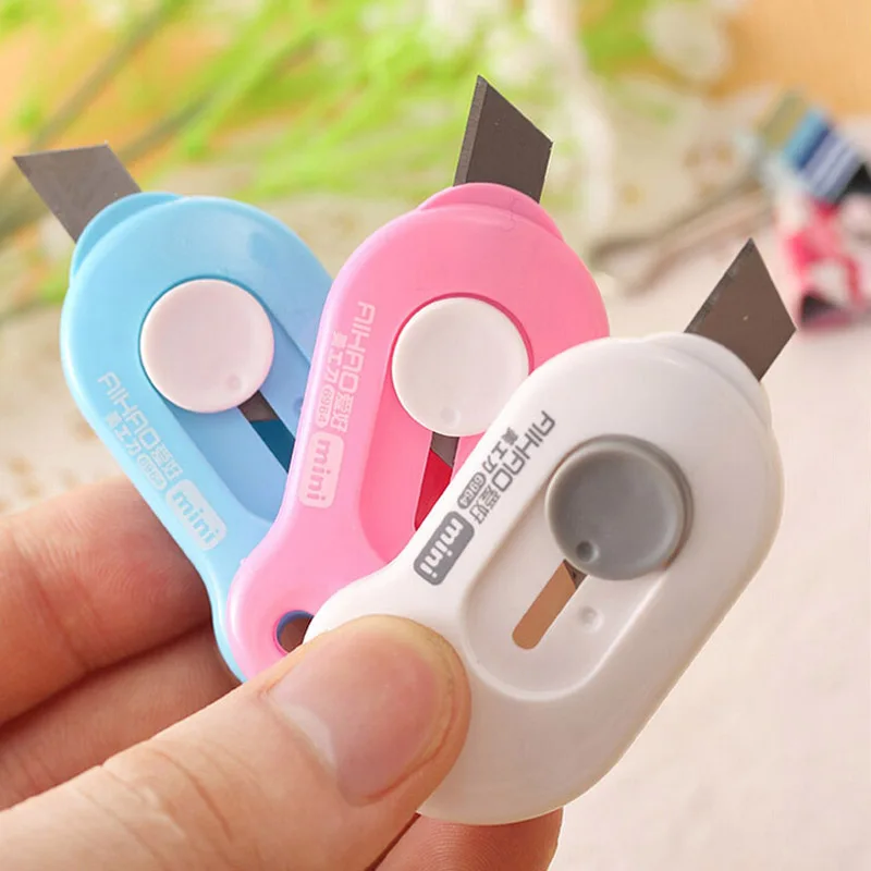 

1pcs Office Stationery Small Mini Utility Knife Escolar Paper Cutter Cutting Paper Razor Blade School Supply Color Random