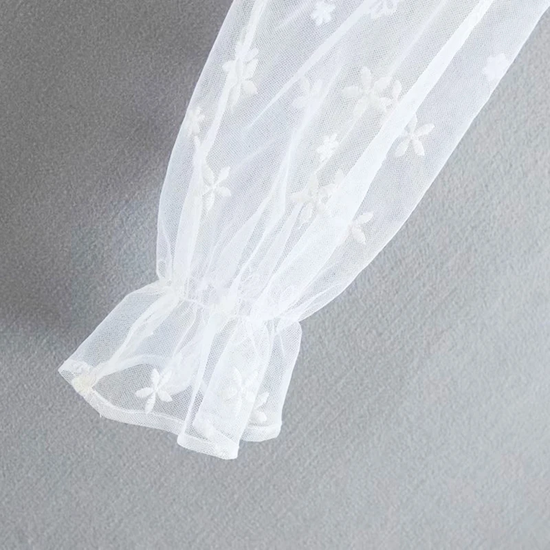 2018 Ins Summer New style see-through mesh embroidered lace blouse Sexy off shoulder Lace Blouse sunblock blouse 2 (4)