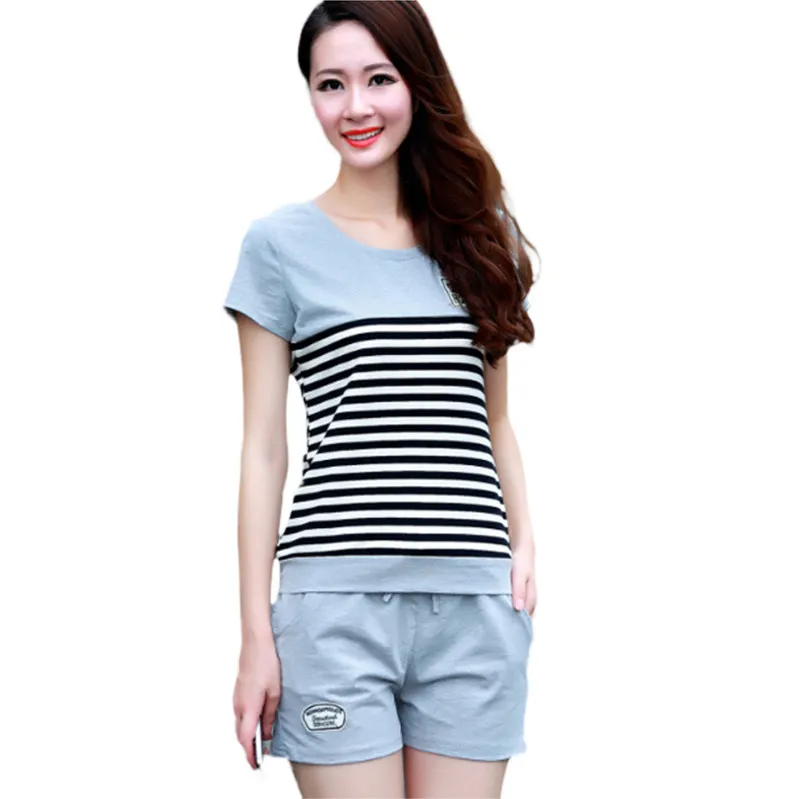 

Women T Shirt Tops+Shorts Sporting Suits Two Piece Set Summer Short Sleeves Striped Sweat Set Women's Tracksuits Runway Outfit