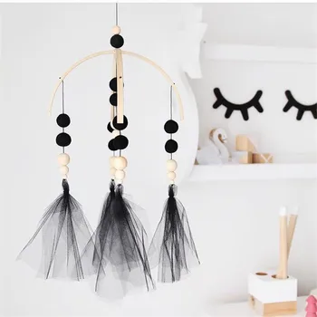 

Hot Nursery Wooden Beads&Lace Baby Girl Mobile Decor Hanging Hanger Art Mobile Baby Chandelier Photography Props Newborn Gift