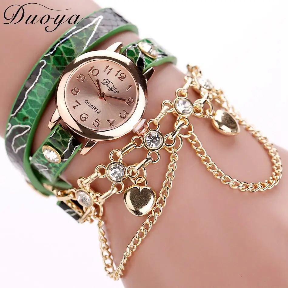 

Woman Leather Rivet Chain Quartz Bracelet Wristwatch