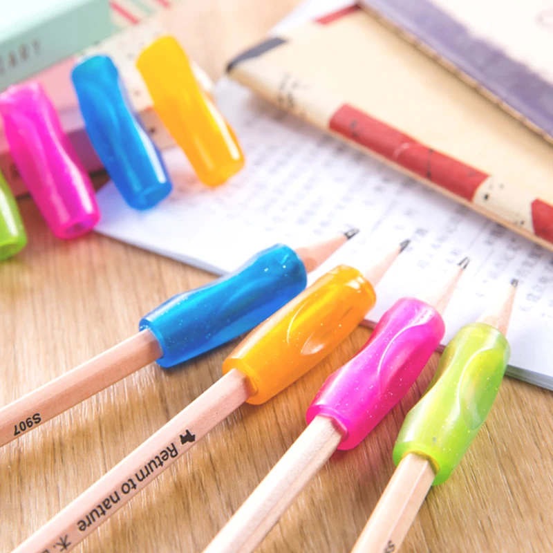 

40Pcs Pencil Holding Silica Gel Soft Children Helper Safe Topper Correct Posture Gripper Anti-Slip School Stationery Study 0507