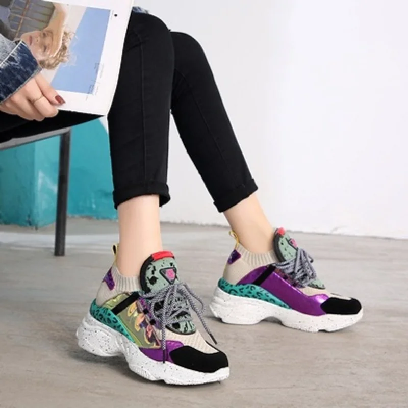 Женская обувь с леопардовым принтом на толстой подошве модная разноцветная для