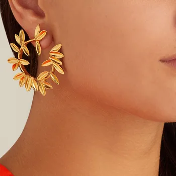 

Timeless Wonder Cutout Geo Leaf Stud Statement Earrings Party Gown Punk Gift Bijoux Runway Top Peace Creative Ins Kpop 3554
