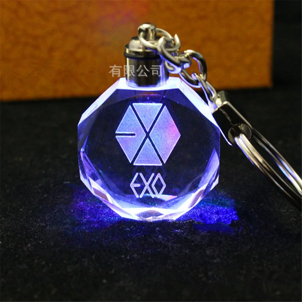 

Korea KPOP EXO Baekhyun Sehun KAI DO Crystal Glass LED Light Flashing Key Chain Ring Pendant Toys Collection