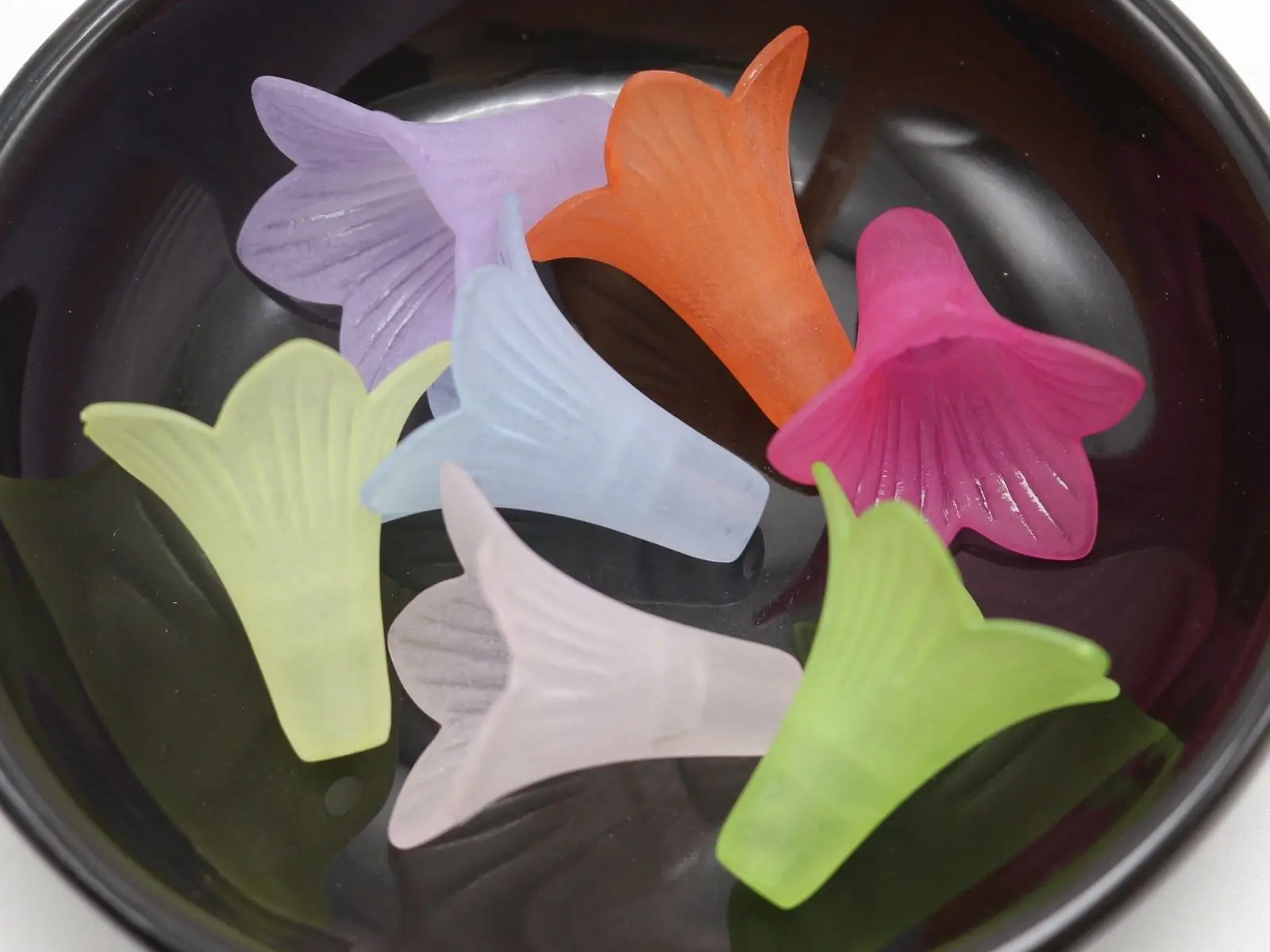 

50 Mixed Color Frost Acrylic Trumpet Flower Bead Cap 22mm Cones With Center Hole