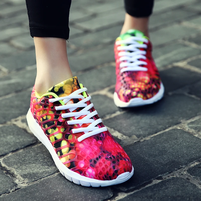 ZHENZU/мужская спортивная обувь; женские кроссовки; женская обувь для бега; дышащая обувь на шнуровке; chaussure femme; высокое качество
