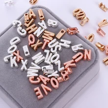 A-Z 26 ожерелье с английским алфавитом ювелирные изделия аксессуары с перфорированными буквами аксессуары Подарки подругам маленькая персона
