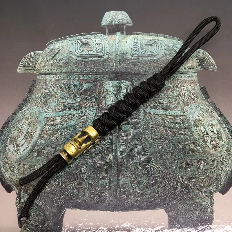 EDC-Pocket-Tools-Personalized-Creative-Brass-Paracord-Knife-Beads-Easter-Island-Stone-Statue-Watchman-Knife-Fall (3)