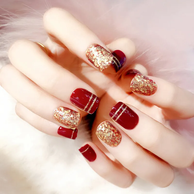 

Nail Art Lot Tools 24pcs Fashion Acrylic Red Gold Fake Nails Tips Decorated for Fashion False Nails