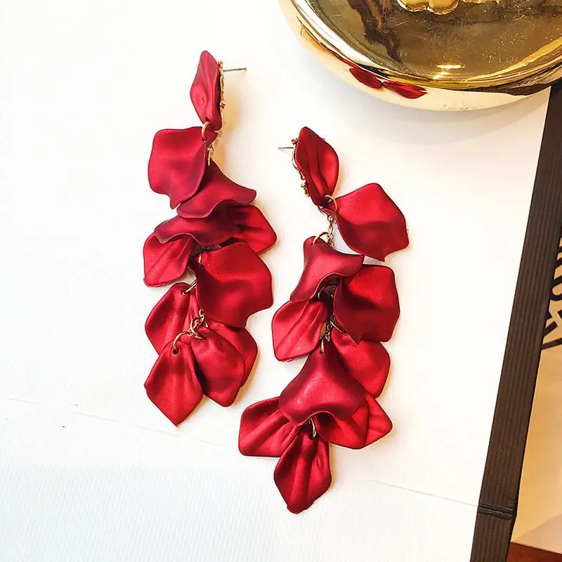 Преобладают Новые Креативные металлические лепестки преувеличенные темперамент длинные женские Висячие серьги ювелирные изделия Модные индивидуальные - Окраска металла: red