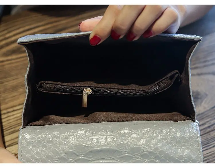 919