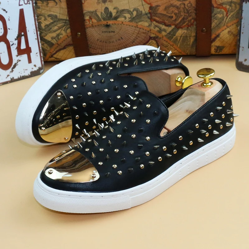 

2019 Fashion Round Toe Rivets Men Genuine Leather Shoes Men Dress Shoes Sneakers Shoes Hombre Hairstylist Casual Shoes