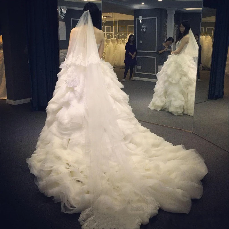 ruched-wedding-dresses-flouncing-ivory-colors-strapless-lace-top-bridal-gowns-ruffles-wedding-dress-high-quality-church-beach-garden-2016
