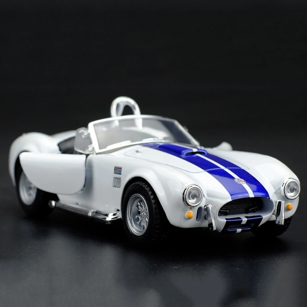 New Arrvial 1:32 Ford Shelby Cobra Diecast Retro Metal Car Model Light And Sound Pullback Car Toy Charitable toy boats