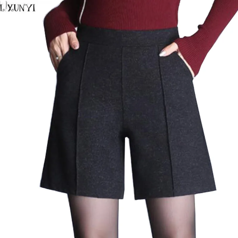 

LXUNYI Autumn Winter Shorts Women High Quality Korean Straight Thin Black Casual Big Size Wide leg Female Woolen Shorts 4XL 5XL