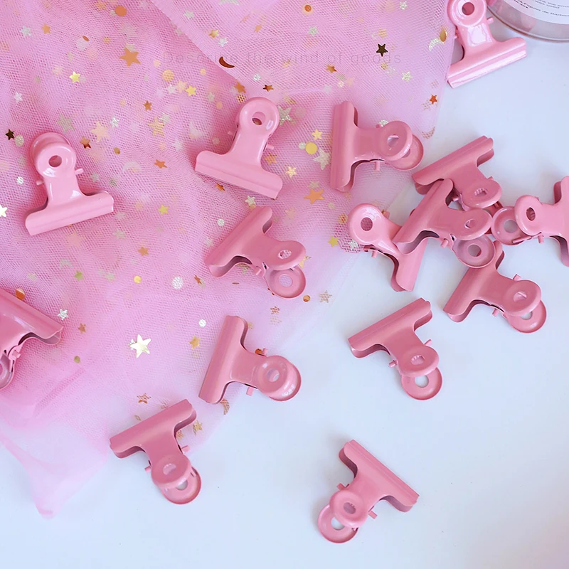 

Fashion Creativity Cute Pink Metal Binder Clamp Props Decoration Craft DIY Photography Tools Clip Photo Studio Supplies