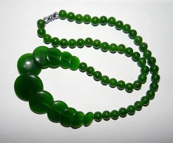 

Beautiful china jade necklace Beads Green color exquisite hand made