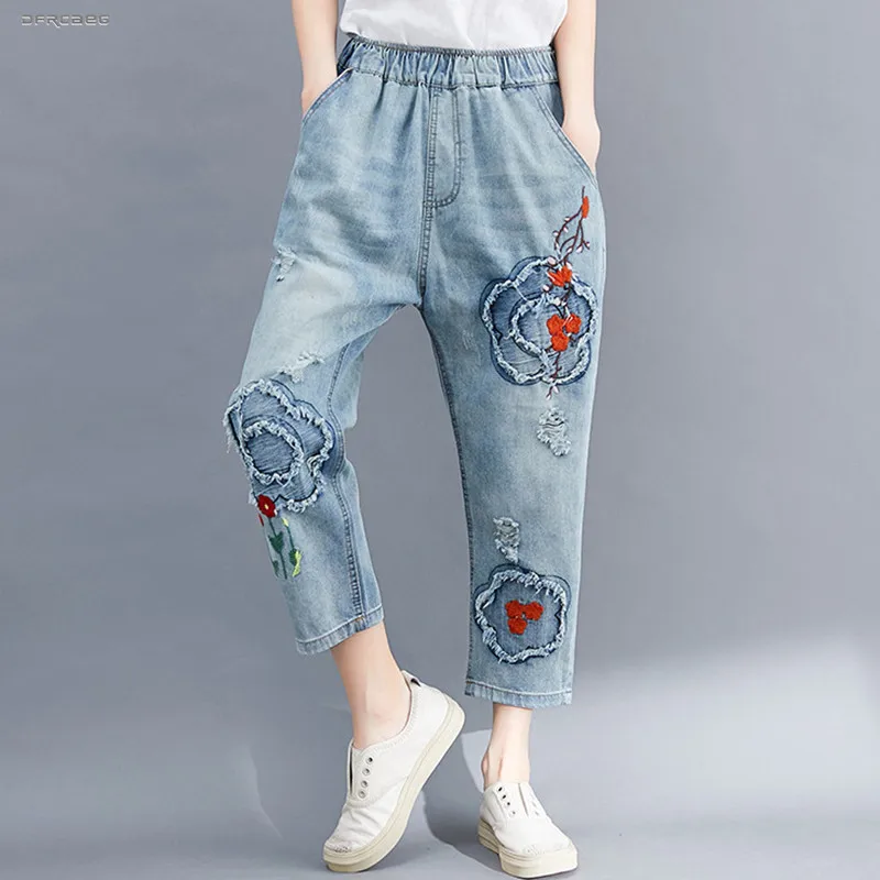 

3XL Plus Size Patchwork Flower Embroidery Capris Jeans Woman 2019 Summer Elastic Waist Retro Nine Denim Jean Pants Female