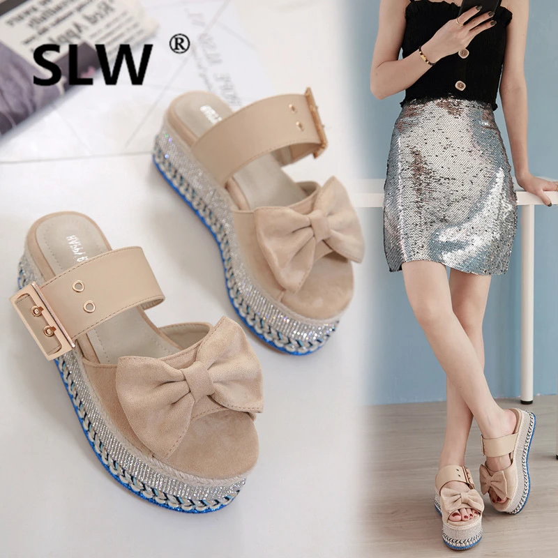 

Ladies Flip Flops Flock Butterfly-knot Woman Shoes Luxury Slippers Platform Slides On A Wedge Med Flip-flops Designer Flat