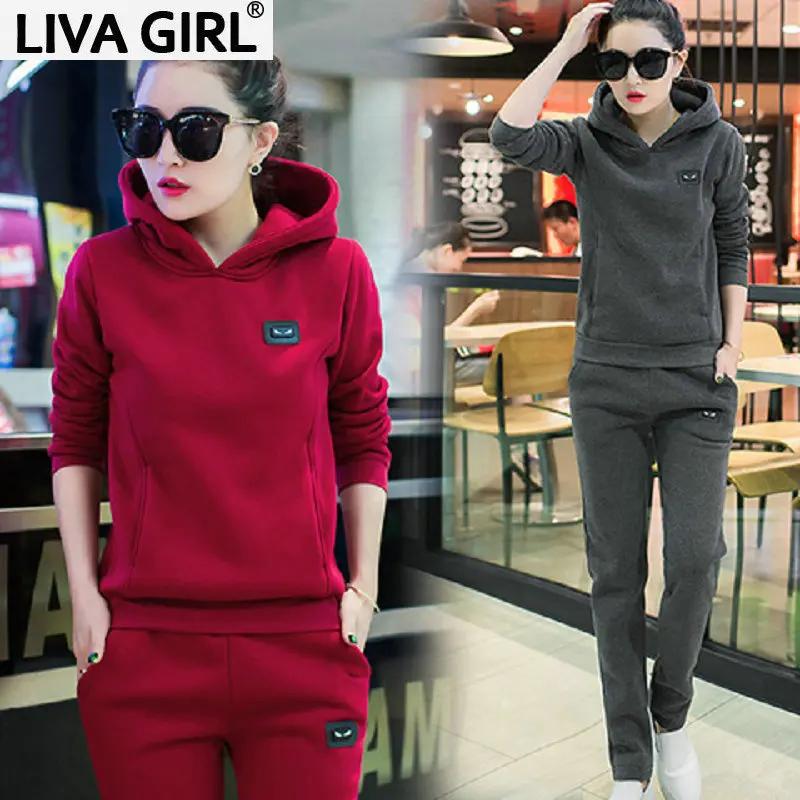 

2019 autumn and winter new casual suit female Slim was thin hooded plus velvet sweater sportswear fashion two-piece tide