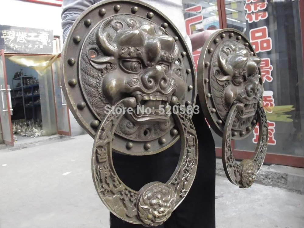 

Tibetan classical bronze Copper foo dog Palace Guardian Door handle Knocker Pair