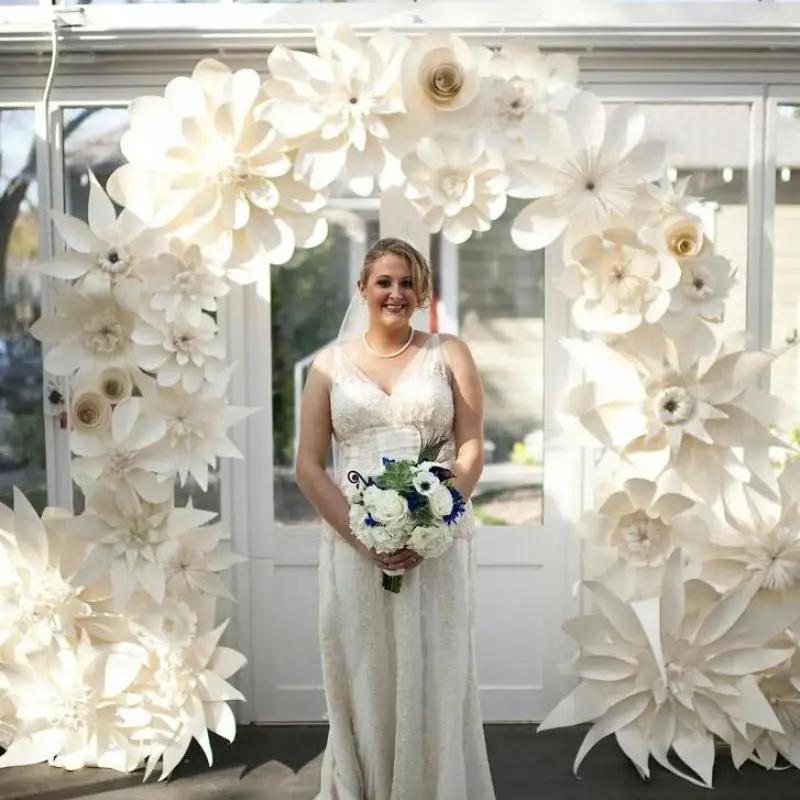

50PCS Mix Sizes & Styles Cardboard Giant Paper Flowers For Showcase Wedding Backdrops Props flores artificiais para decora o
