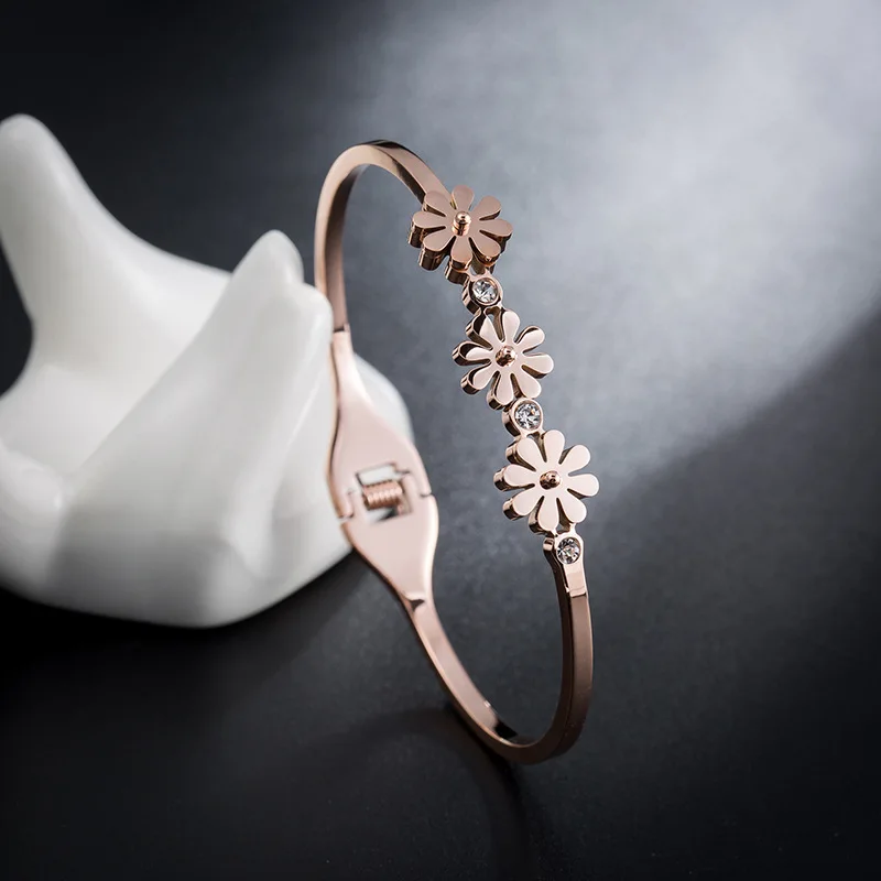 

Small Daisies Gold Stainless Steel Bracelet Bangle For Women CZ Crystal Luxury Wedding Party Band Wristband Jewellery B18114