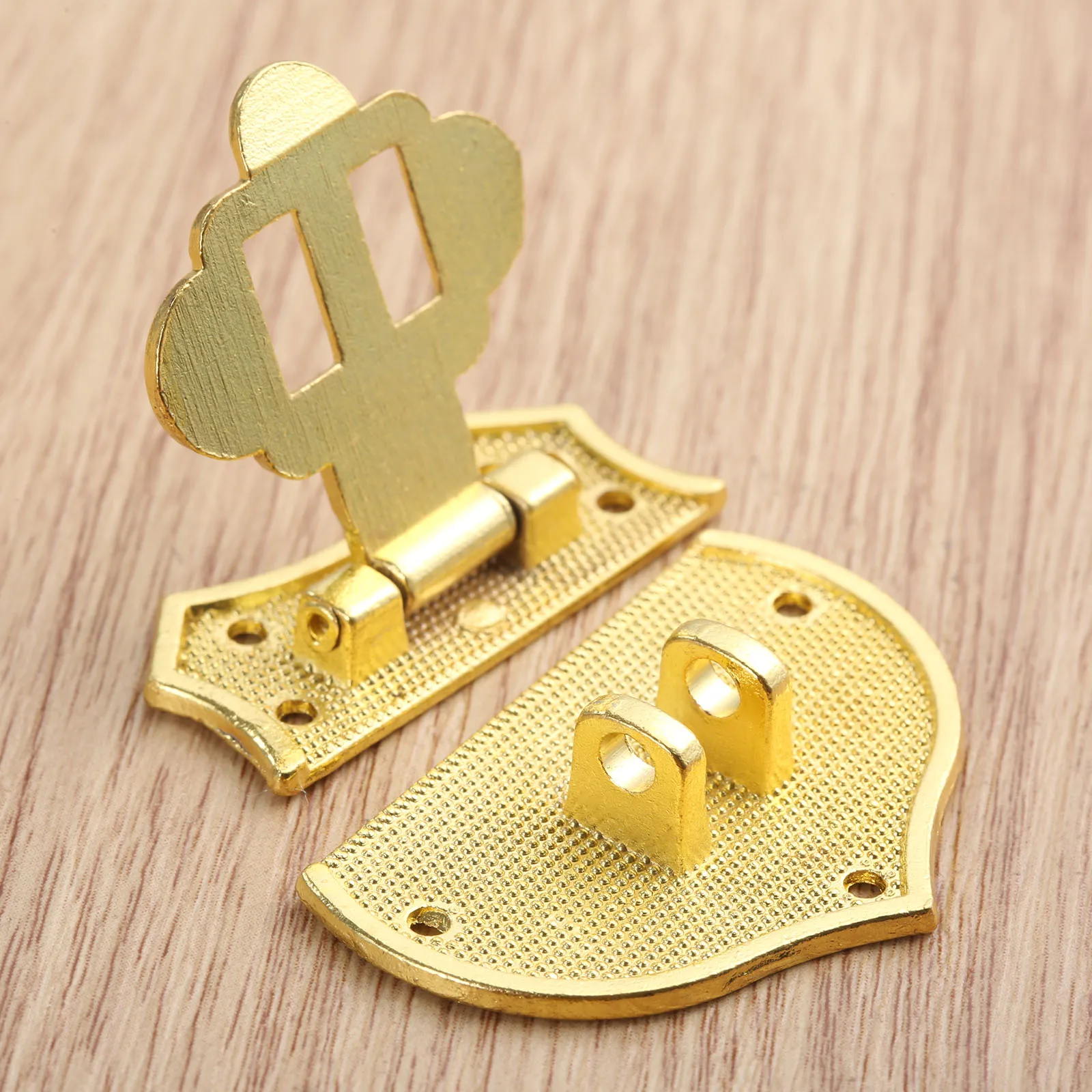 43x40mm ox Latch Clasp Heart Buckle Hasp Hasp Wooden Wine Box With Lock Buckle Antique Padlock Hardware Zinc Alloy