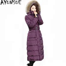 Ayunsue Для женщин Пуховики и парки для мужчин зимняя куртка Для женщин енота меховой воротник Белое пуховое пальто женские Длинная парка Chaqueta Mujer wxf460