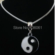 Vintage plata YIN YANG Catcher plumas crucifijo corazón estrella flecha boxeo guante bicicleta collares colgante mujer joyería X709