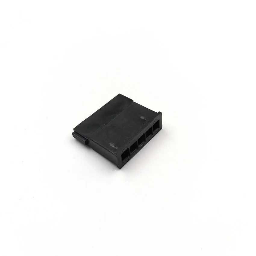 SATA_5Pin_female_connector_housing_4