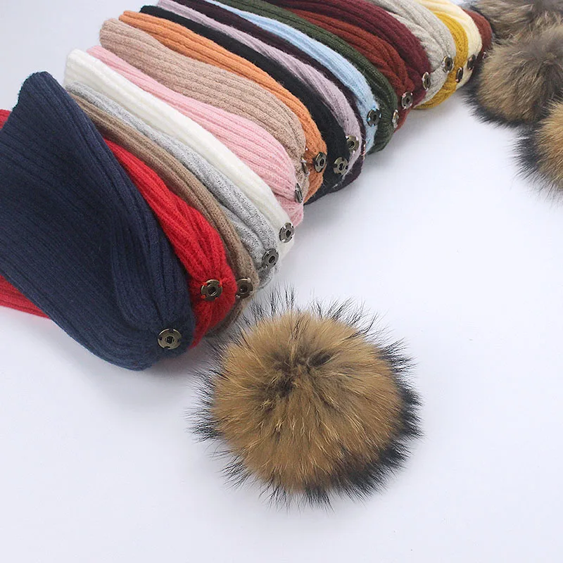 Женская шапка с помпоном, шапка осень-зима, настоящий мех, помпон, помпон, кроше, мягкая, однотонная, черная, розовая, Серая шапка, шапка с помпоном
