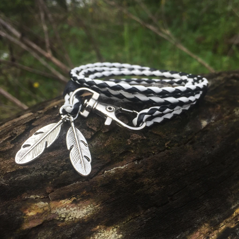 

Leather Bangles Unisex Jewelry Feather Keychain Buckle Leather Charm Bracelet For Party