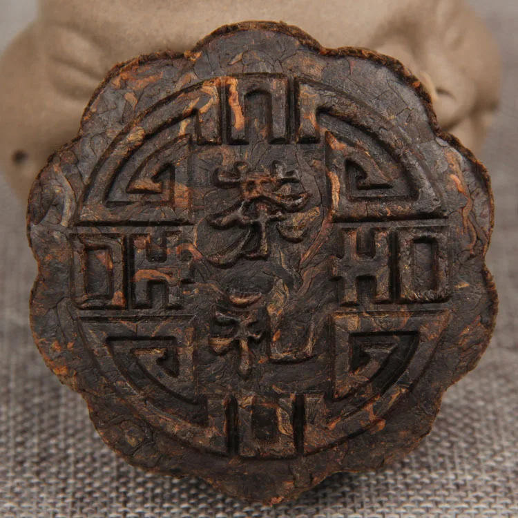 

China Mid-Autumn Festival Moon Cake Ripe puer Tea 100g/piece Gift pu er tea Chinese Old Pu'er Tea Cooked Puerh tea pu erh tea