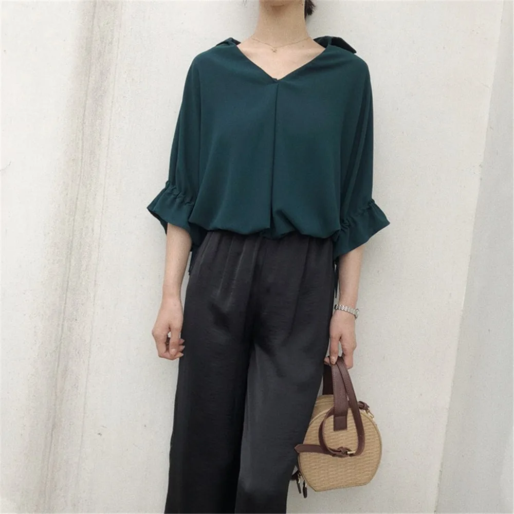 High quality Casual Chiffon V-neck Loose Shirt Office Wear 2018 White Women Blouse Shirt Half Batwing Sleeve Summer Elegant top (22)