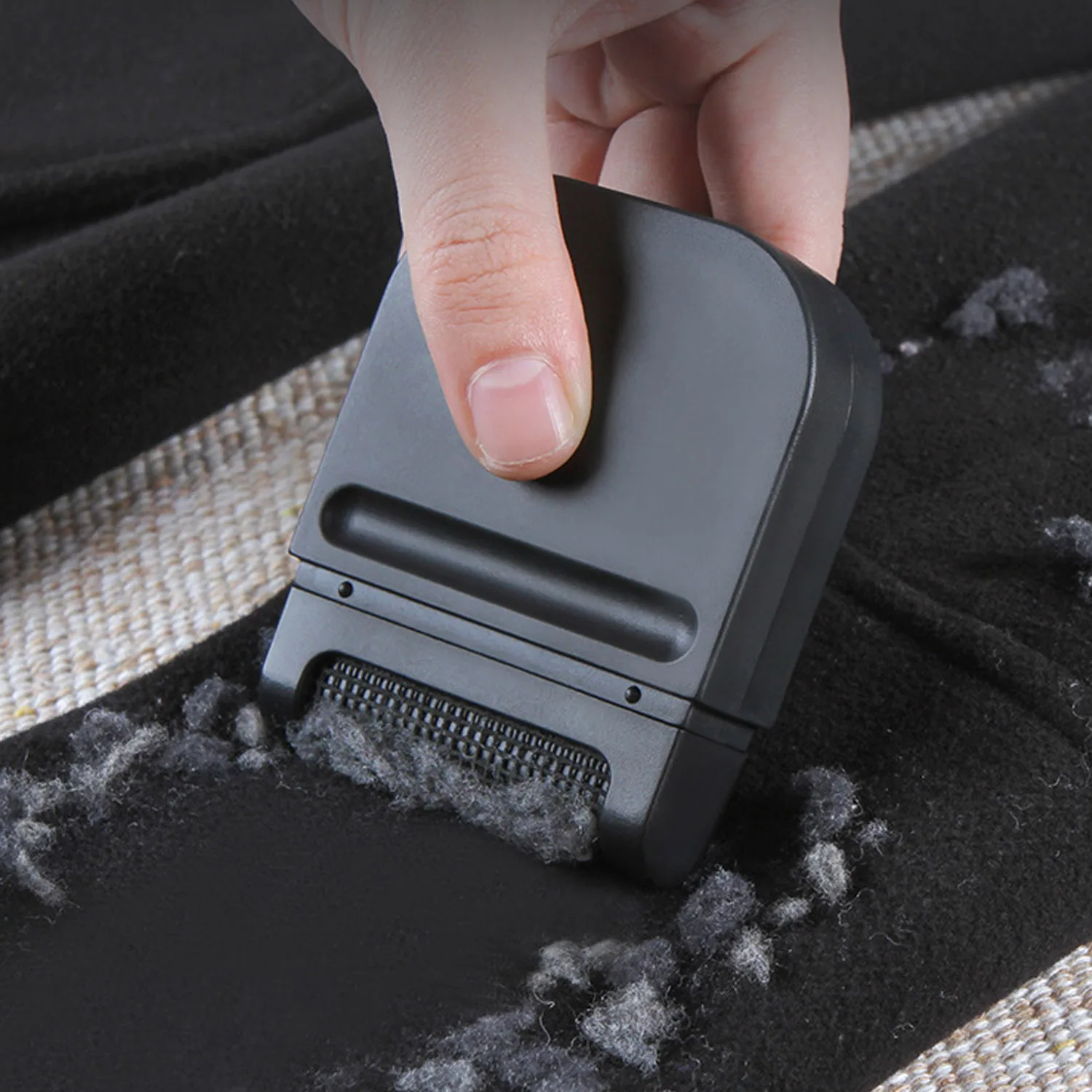 Behogar Mini Portable Manual Lint Remover Hairball Trimmer Shaver for