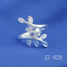 Free shipping of jewelry 925 sterling silver lucky grass ring Open ring Lucky leaves creative women ring Open ring