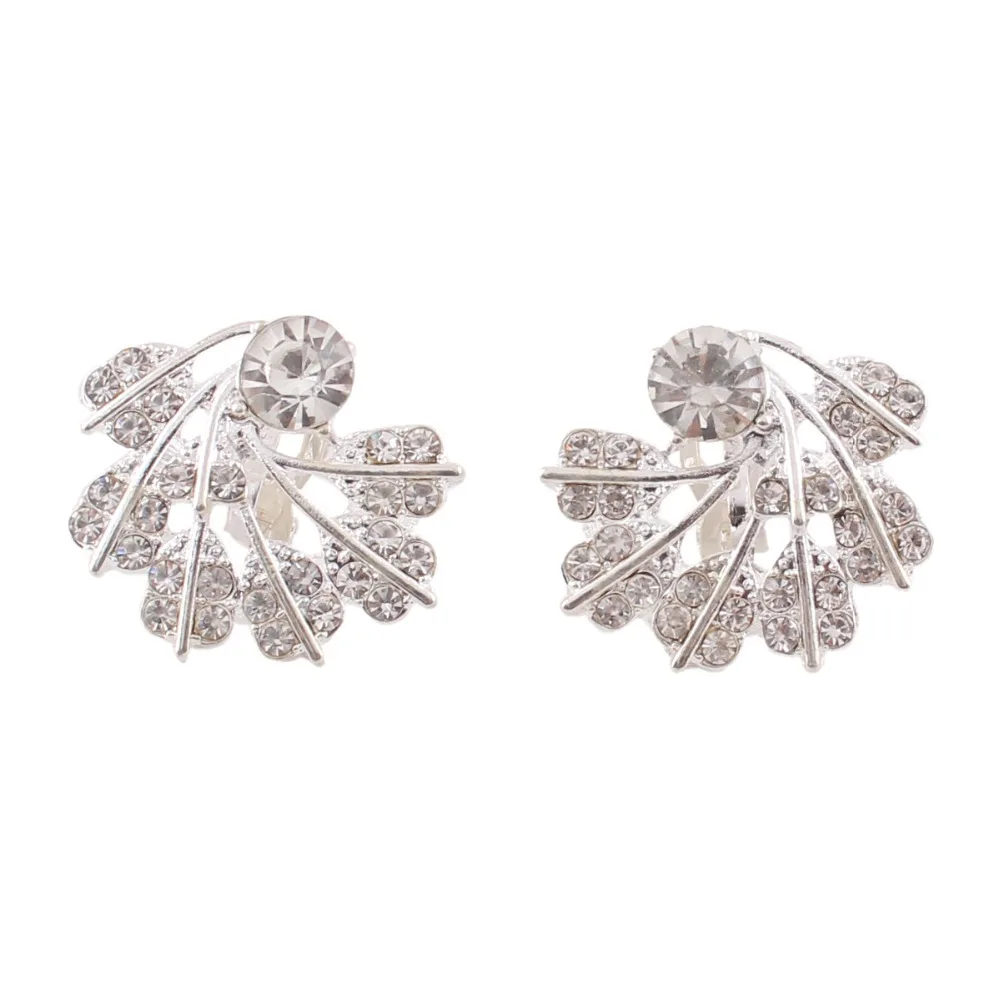 

Grace Jun 2017 New Style Simulated Pearl Rinestone Star Crown Butterfly Bowknot Clip on Earrings No Pierced for Girl's Earrings