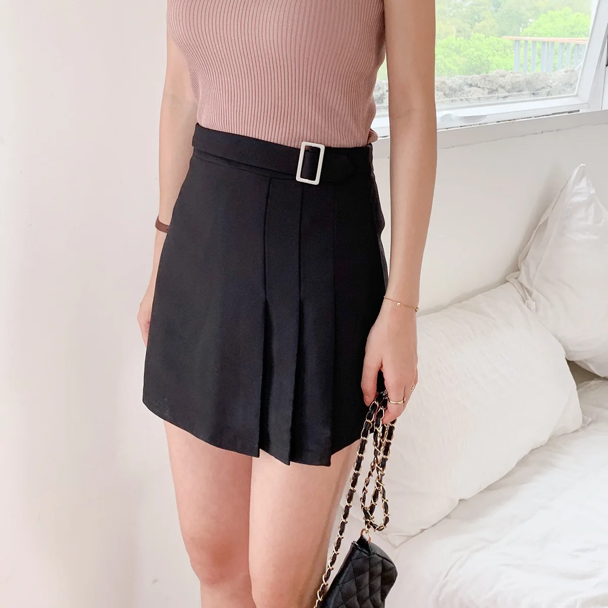 

Casual High Waist Short Pants Summer Fashion Wide Leg Shorts [Ms Orphan Words Three Crimp Waist Buttoned High