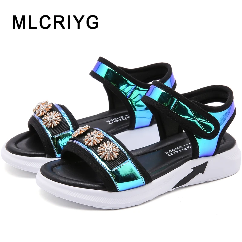 

New 2019 Summer Kids Princess Sandals Baby Girls Rhinestone Sandals Children Flower Beach Sandals Fashion Silver Brand Shoes