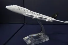 1:400 plane model Boeing 747-400 Star Alliance aircraft B747 Metal simulation airplane model for kid toys Christmas gift