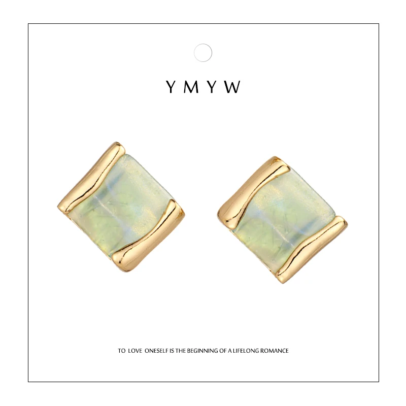 

YMYW Korean Fashion Small Romantic Shell Stud Earrings Women Jewelry Charm Elegant Metal Simple Pendientes Orecchini Donna Gift